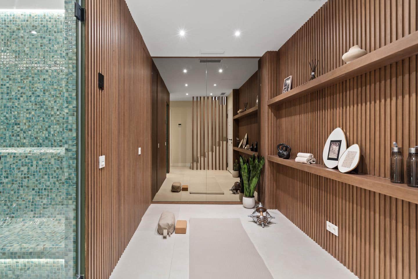 3 sypialnia Willa na sprzedaż w Marbella z basenem garażem - 1 750 000 € (Ref: 8697517)