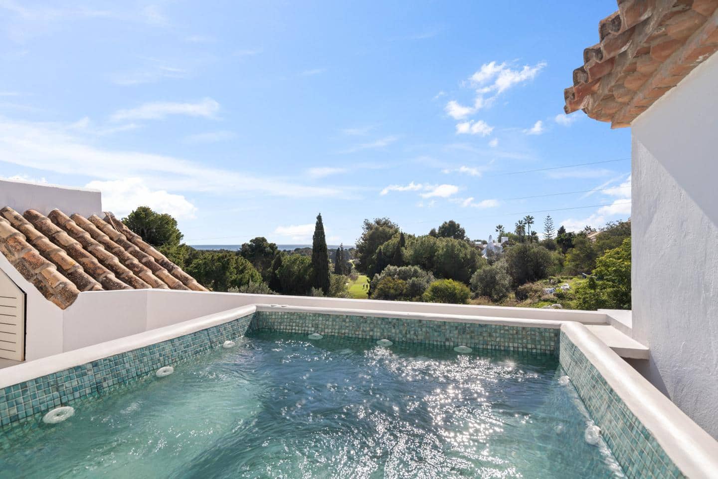 3 sypialnia Willa na sprzedaż w Marbella z basenem garażem - 1 750 000 € (Ref: 8697517)