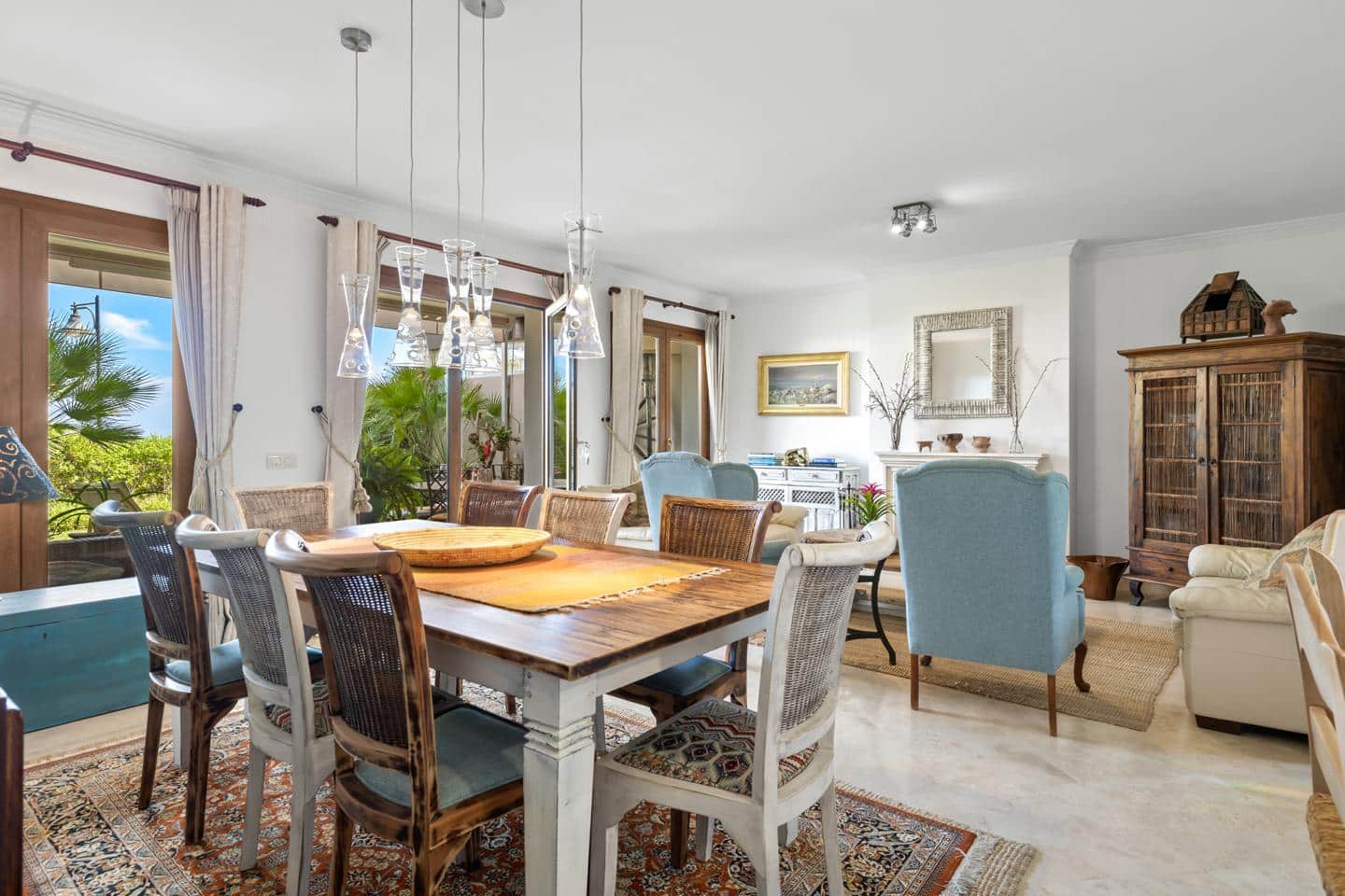 4 soverom Villa til salgs i El Paraiso med svømmebasseng garasje - € 695 000 (Ref: 8727037)