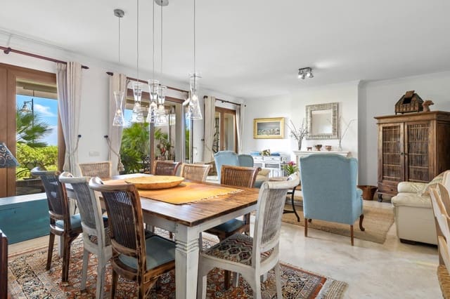 4 soverom Villa til salgs i El Paraiso, Estepona med svømmebasseng garasje - € 695 000 (Ref: 8727037)