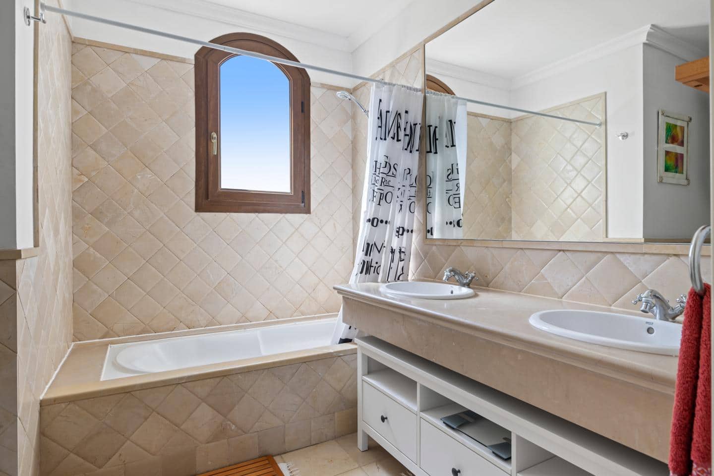 4 sypialnia Willa na sprzedaż w El Paraiso z basenem garażem - 695 000 € (Ref: 8727038)