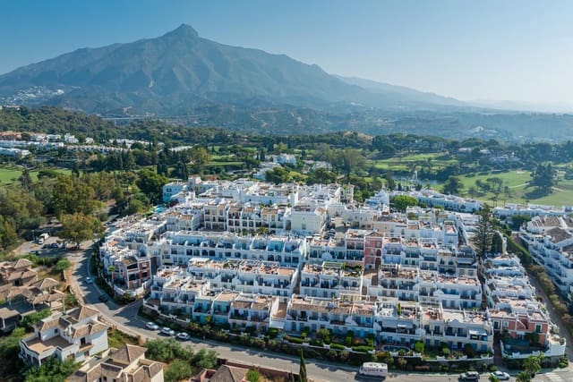 2 soverom Villa til salgs i Aloha Golf, Marbella med svømmebasseng - € 595 000 (Ref: 8772828)