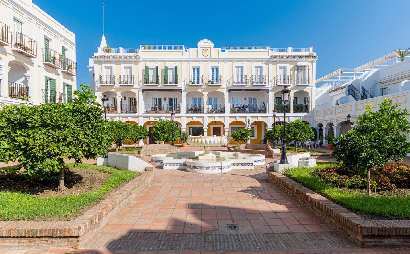 2 slaapkamer Villa te koop in Marbella met zwembad - € 595.000 (Ref: 8772829)