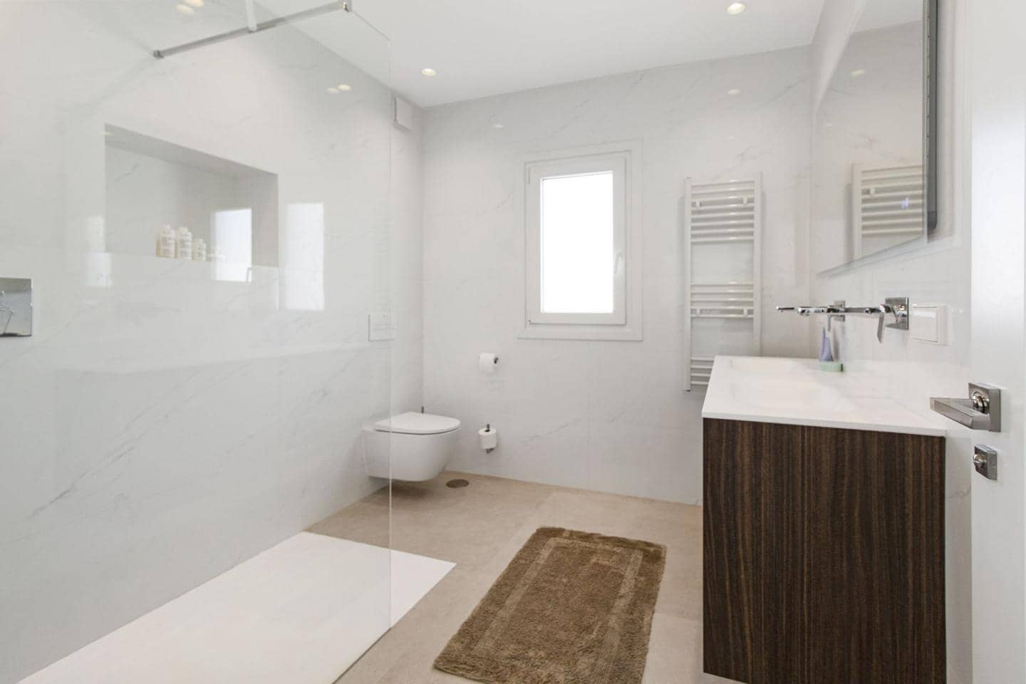 4 bedroom Villa for sale in San Pedro de Alcantara with pool garage - € 1,495,000 (Ref: 8917416)