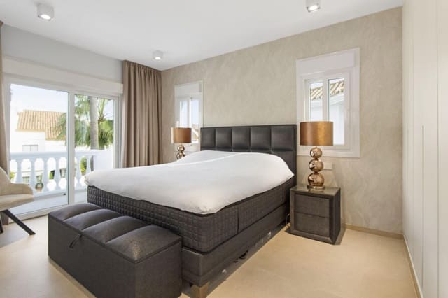 4 chambre Villa/Maison à vendre à San Pedro de Alcantara, Marbella avec piscine garage - 1 495 000 € (Ref: 8917416)