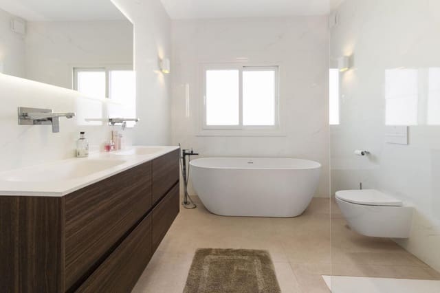 4 chambre Villa/Maison à vendre à San Pedro de Alcantara, Marbella avec piscine garage - 1 495 000 € (Ref: 8917416)