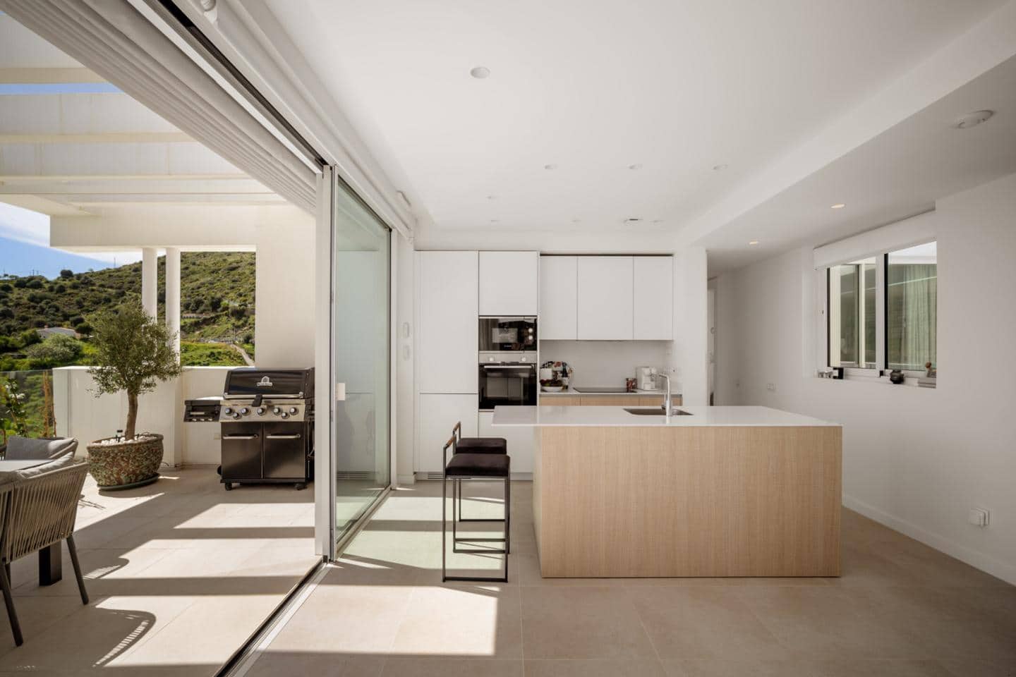 3 sovrum Lägenhet till salu i Marbella med garage - 1 150 000 € (Ref: 8953869)