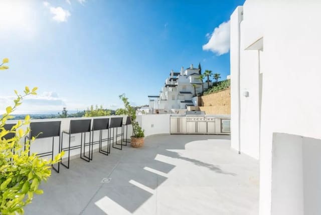 2 chambre Appartement à vendre à La Quinta, Benahavís avec garage - 595 000 € (Ref: 8960924)