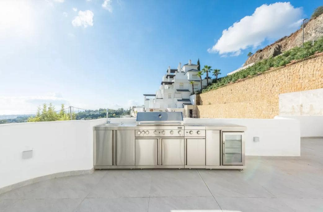 2 soveværelse Lejlighed til salg i Benahavis med garage - € 595.000 (Ref: 8960924)