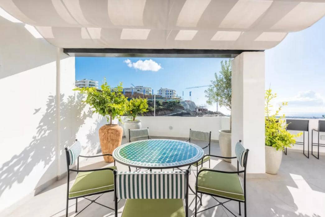 2 soveværelse Lejlighed til salg i Benahavis med garage - € 595.000 (Ref: 8960924)