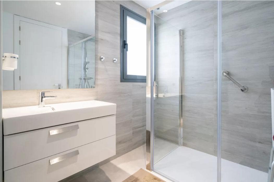 3 sovrum Lägenhet till salu i Estepona med garage - 695 000 € (Ref: 8960926)