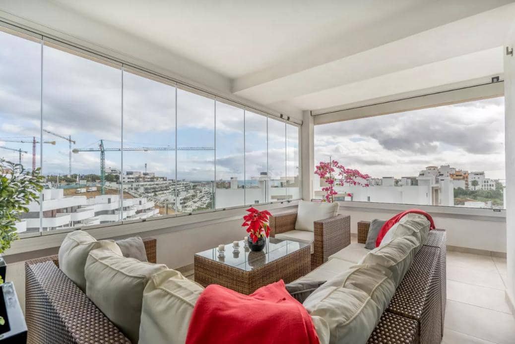 3 sovrum Lägenhet till salu i Estepona med garage - 695 000 € (Ref: 8960926)