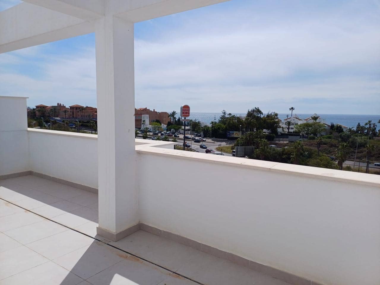 2 slaapkamer Flat te koop in Estepona met garage - € 469.820 (Ref: 8983374)