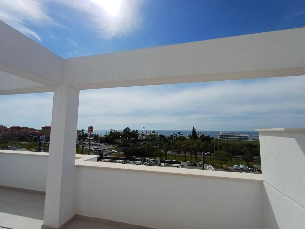 2 slaapkamer Flat te koop in Estepona met garage - € 469.820 (Ref: 8983374)