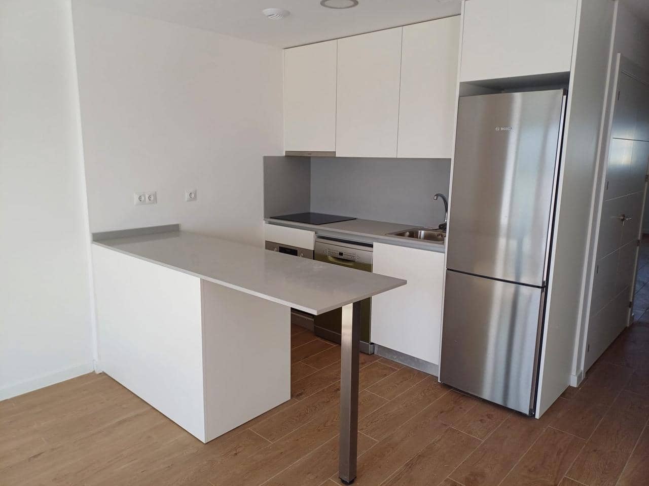 2 slaapkamer Flat te koop in Estepona met garage - € 469.820 (Ref: 8983374)