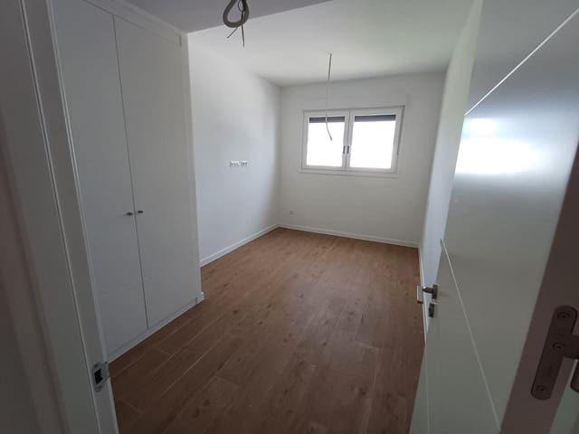 2 slaapkamer Flat te koop in Guadalobón, Estepona met garage - € 469.820 (Ref: 8983374)