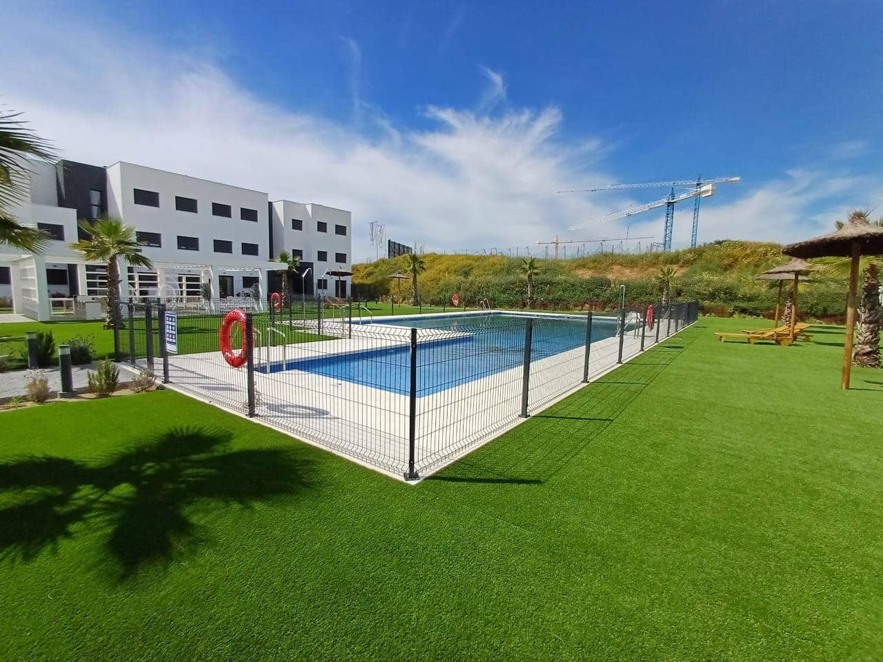 2 slaapkamer Flat te koop in Estepona met garage - € 469.820 (Ref: 8983374)