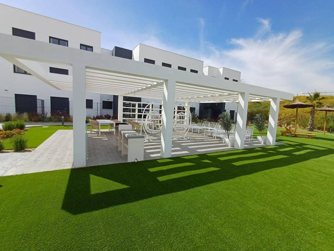 2 slaapkamer Flat te koop in Estepona met garage - € 469.820 (Ref: 8983374)