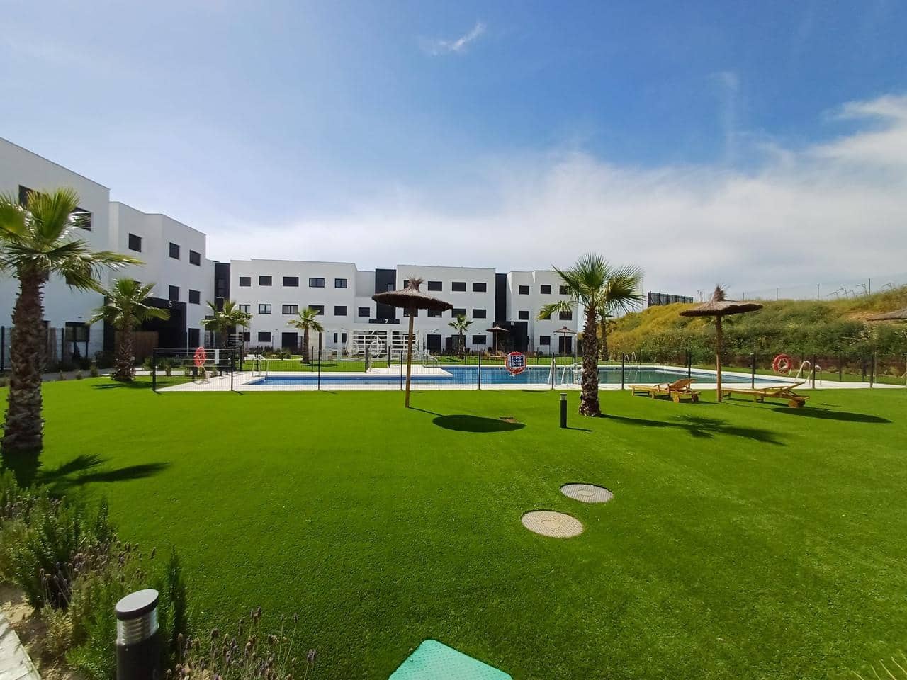 2 slaapkamer Flat te koop in Estepona met garage - € 469.820 (Ref: 8983374)