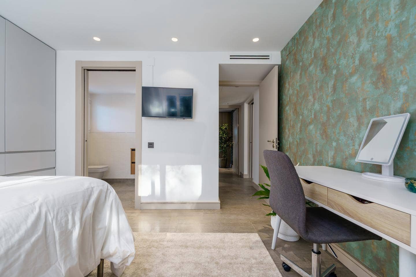 6 soverom Villa til salgs i Marbella med svømmebasseng garasje - € 2 590 000 (Ref: 8983375)