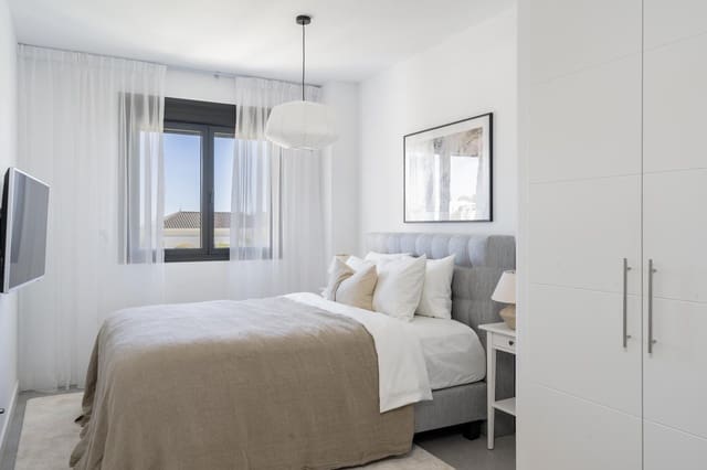 2 slaapkamer Flat te koop in Altos de Estepona, Estepona met garage - € 650.000 (Ref: 8983753)