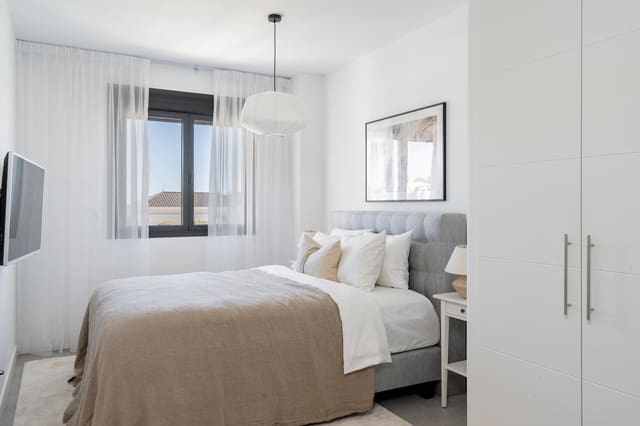 2 slaapkamer Flat te koop in Altos de Estepona, Estepona met garage - € 650.000 (Ref: 8983753)