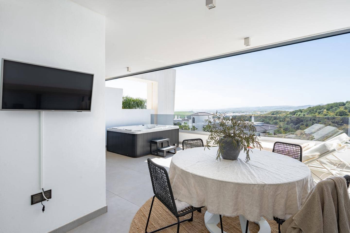 2 soverom Leilighet til salgs i Estepona med garasje - € 650 000 (Ref: 8983753)