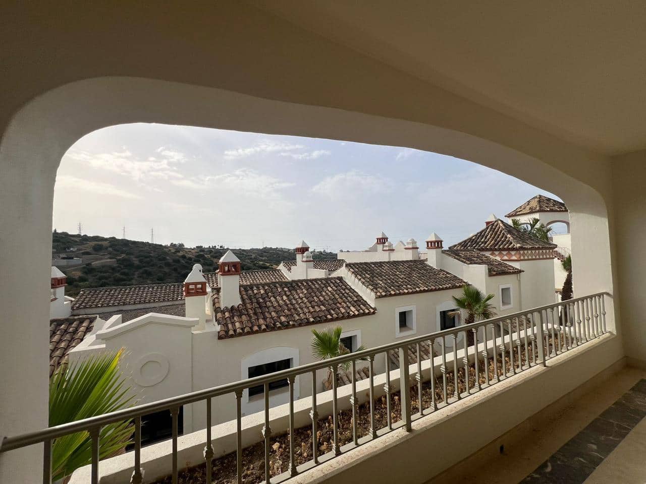 3 sypialnia Willa na sprzedaż w Estepona z basenem garażem - 405 000 € (Ref: 9000790)