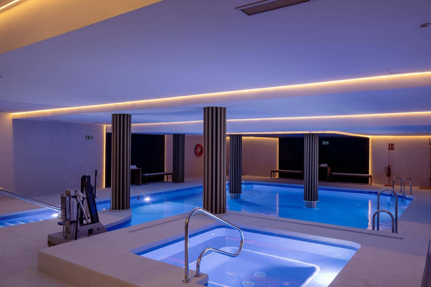3 bedroom Villa for sale in Estepona with pool garage - € 470,250 (Ref: 9000790)