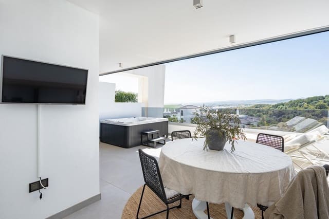 2 makuuhuone Asunto myytävänä paikassa Altos de Estepona, Estepona mukana 
autotalli - 650 000 € (Ref: 9002677)