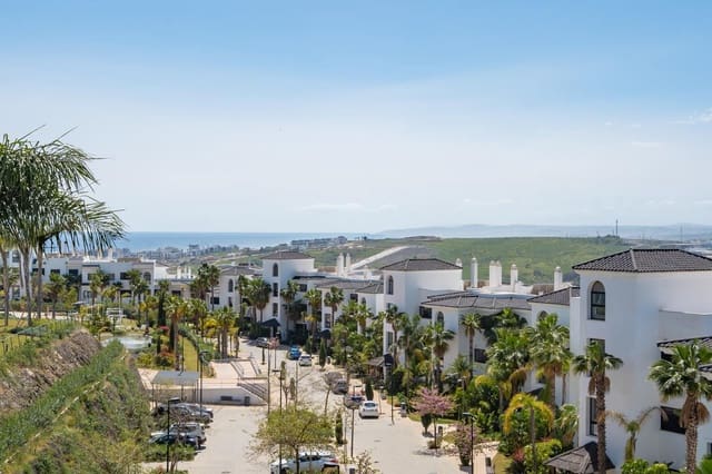 2 makuuhuone Asunto myytävänä paikassa Altos de Estepona, Estepona mukana 
autotalli - 650 000 € (Ref: 9002677)