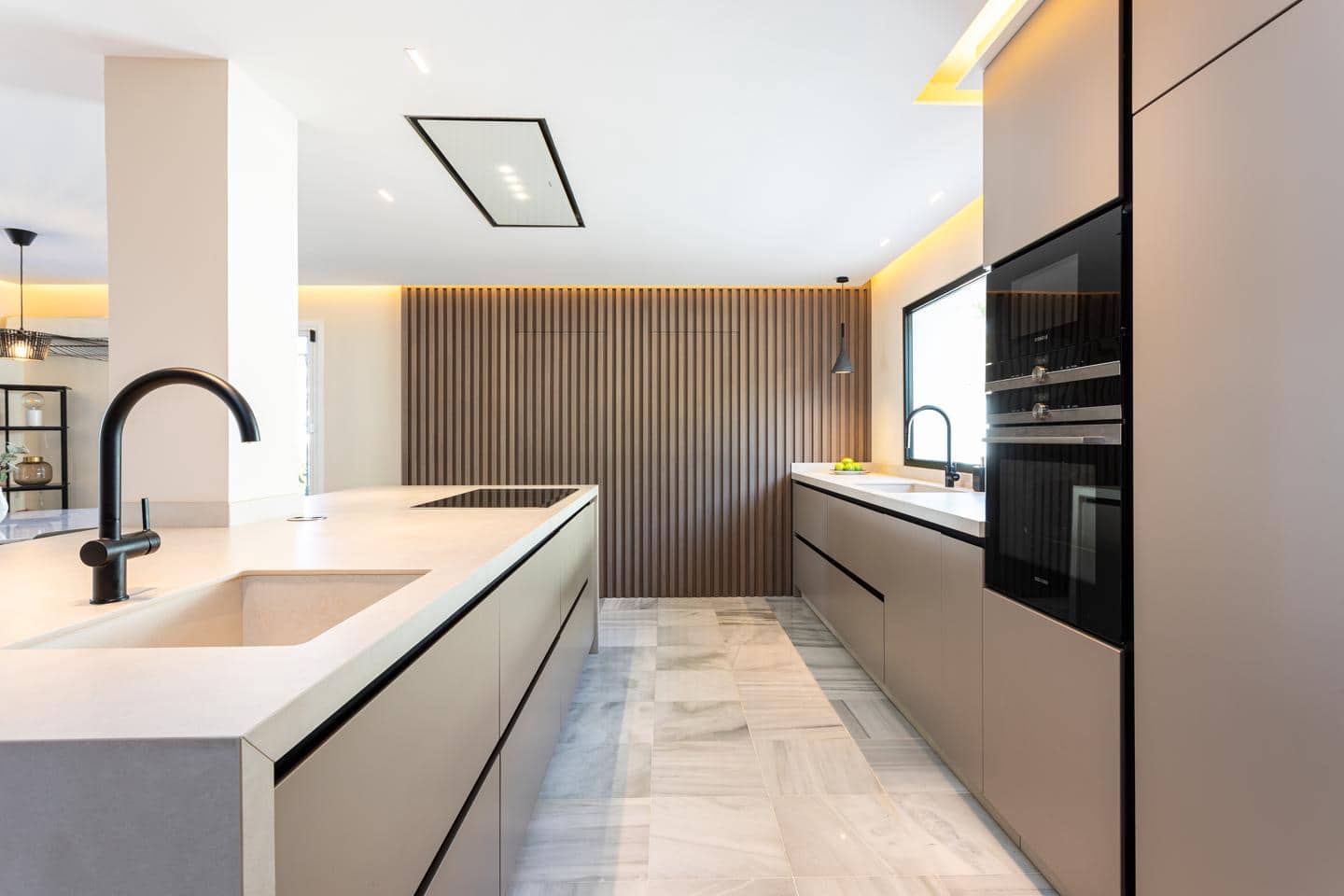 4 soveværelse Villa til salg i Benahavis med swimmingpool garage - € 1.890.000 (Ref: 9030875)