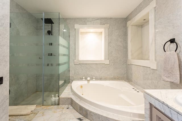 4 slaapkamer Villa te koop in El Paraíso, Benahavís met zwembad garage - € 1.890.000 (Ref: 9030875)