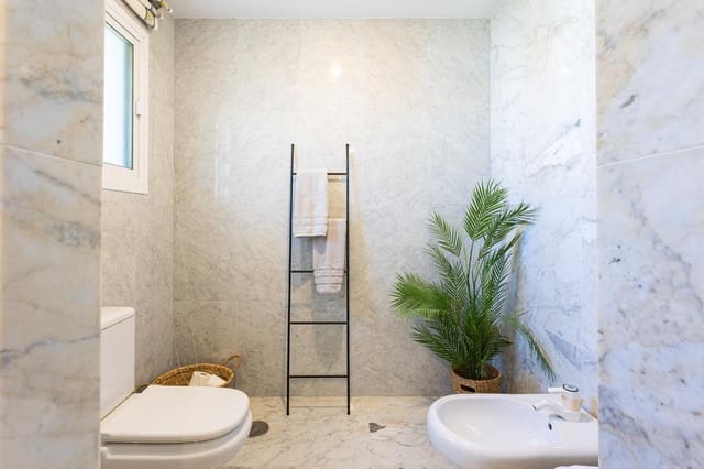 4 slaapkamer Villa te koop in El Paraíso, Benahavís met zwembad garage - € 1.890.000 (Ref: 9030875)