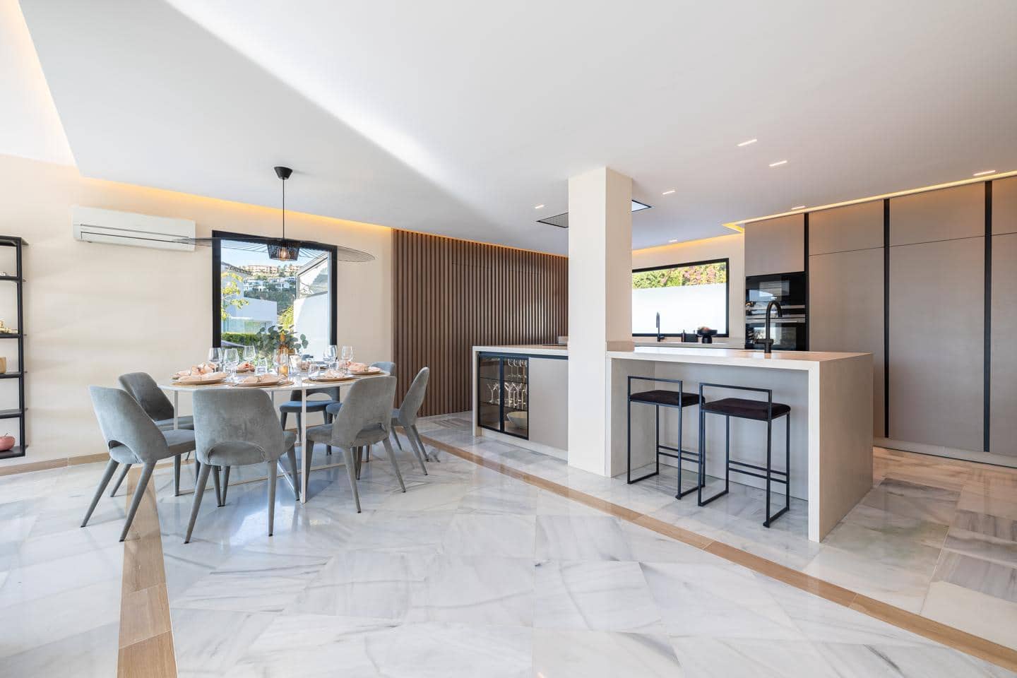 4 soveværelse Villa til salg i Benahavis med swimmingpool garage - € 1.890.000 (Ref: 9030875)