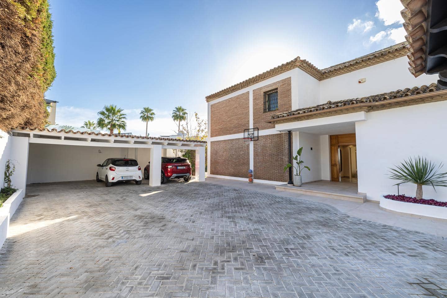 4 soveværelse Villa til salg i Benahavis med swimmingpool garage - € 1.890.000 (Ref: 9030875)