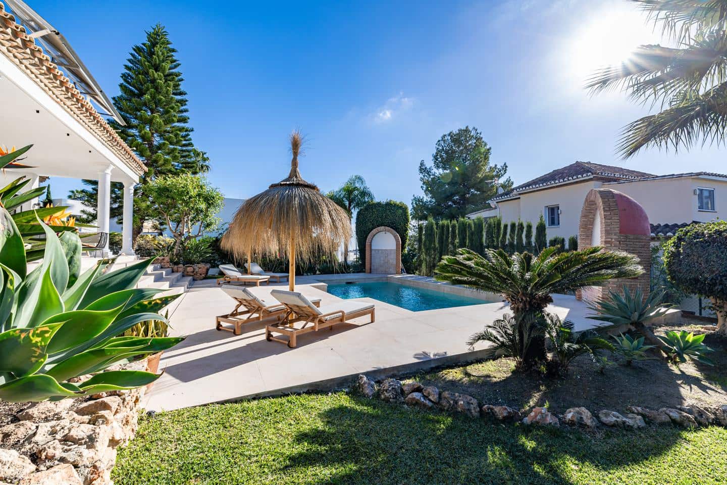 4 soveværelse Villa til salg i Benahavis med swimmingpool garage - € 1.890.000 (Ref: 9030875)