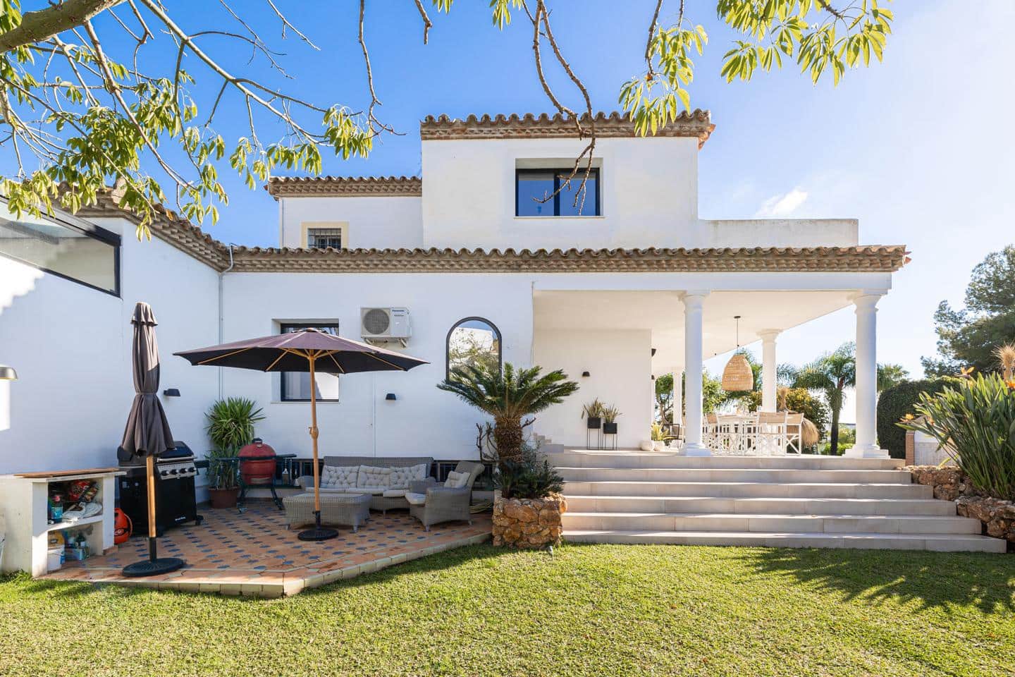4 soveværelse Villa til salg i Benahavis med swimmingpool garage - € 1.890.000 (Ref: 9030875)