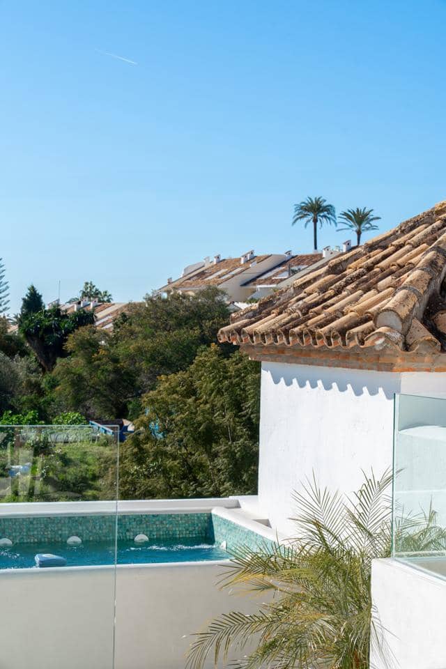 3 sovrum Villa till salu i Marbella med pool garage - 1 750 000 € (Ref: 9064536)