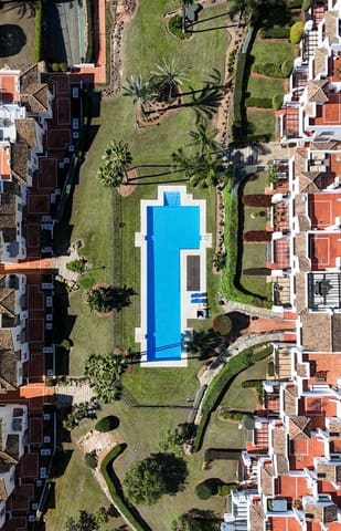 3 chambre Villa/Maison à vendre à Aloha Golf, Marbella avec piscine garage - 1 750 000 € (Ref: 9064536)