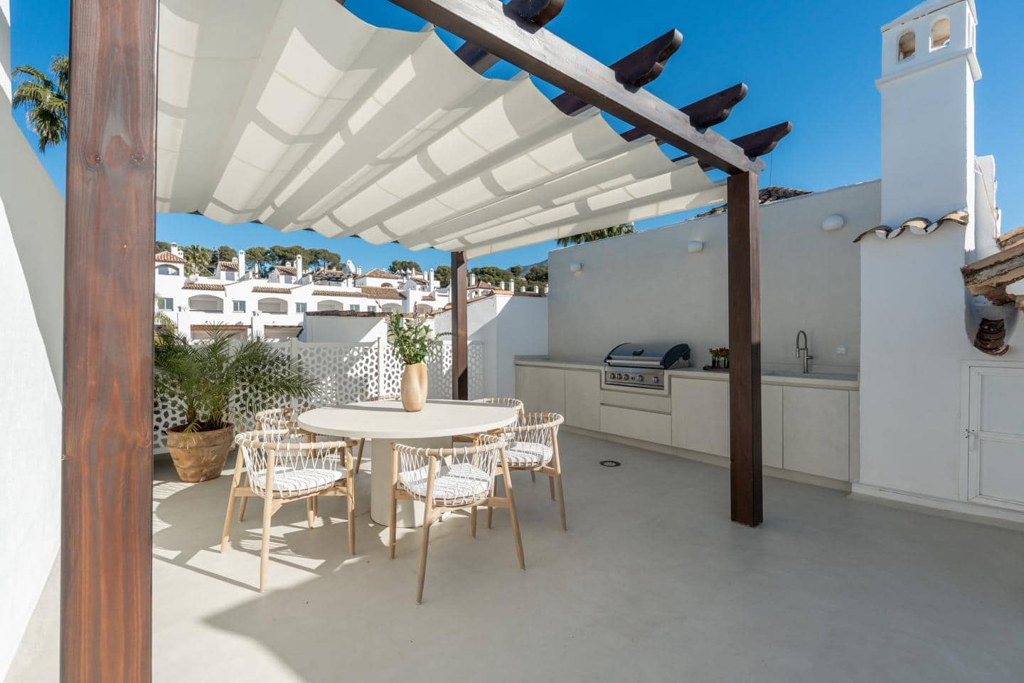 3 sovrum Villa till salu i Marbella med pool garage - 1 750 000 € (Ref: 9064536)