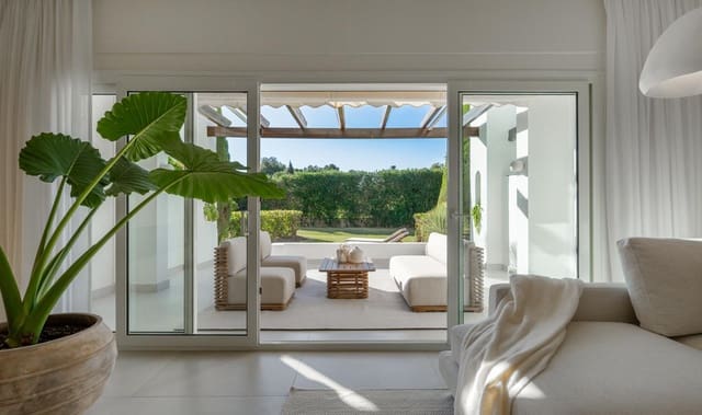 3 soveværelse Villa til salg i Aloha Golf, Marbella med swimmingpool garage - € 1.750.000 (Ref: 9064536)