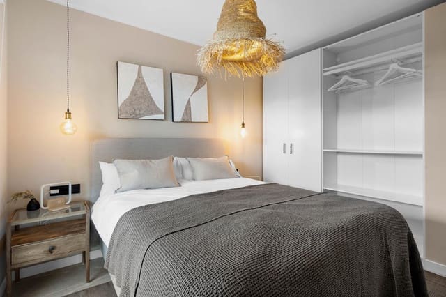 4 sovrum Lägenhet till salu i Nueva Andalucía Centro, Marbella med garage - 765 000 € (Ref: 9064539)