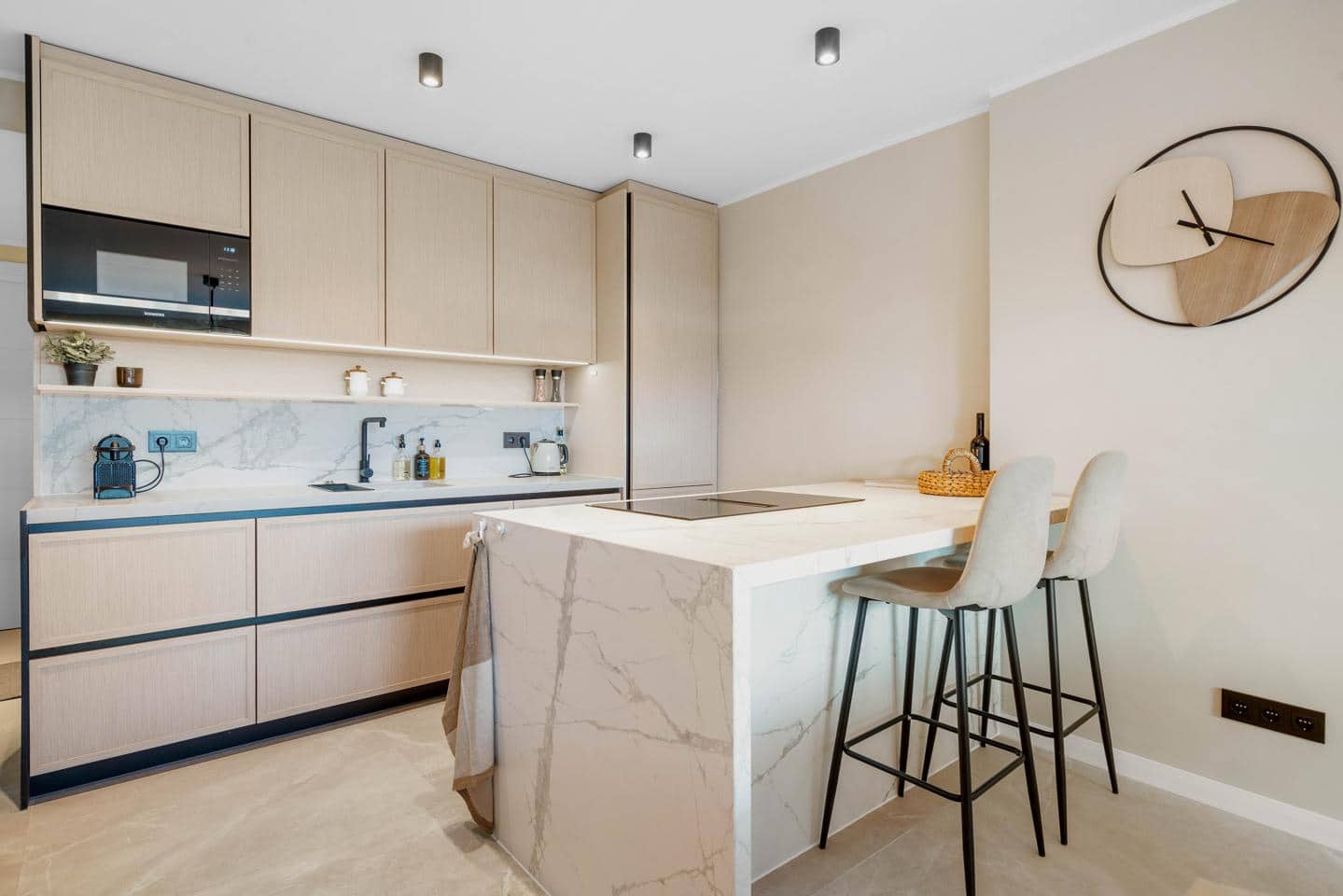 4 sovrum Lägenhet till salu i Marbella med garage - 765 000 € (Ref: 9064539)