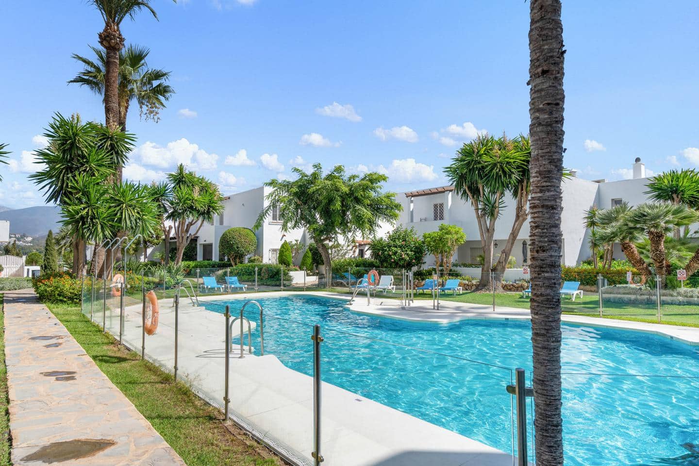 4 sovrum Lägenhet till salu i Marbella med garage - 765 000 € (Ref: 9064539)