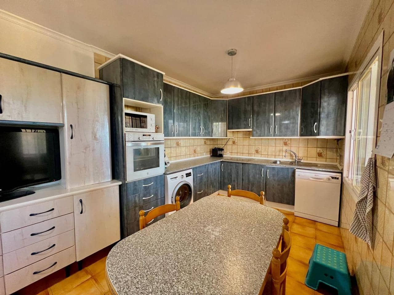 6 soveværelse Villa til salg i Estepona med swimmingpool garage - € 1.490.000 (Ref: 9135173)