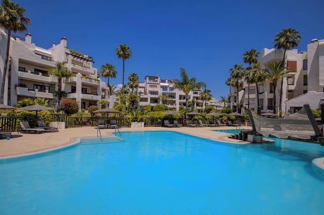 3 sovrum Lägenhet till salu i El Velerín, Estepona med garage - 1 700 000 € (Ref: 9138637)