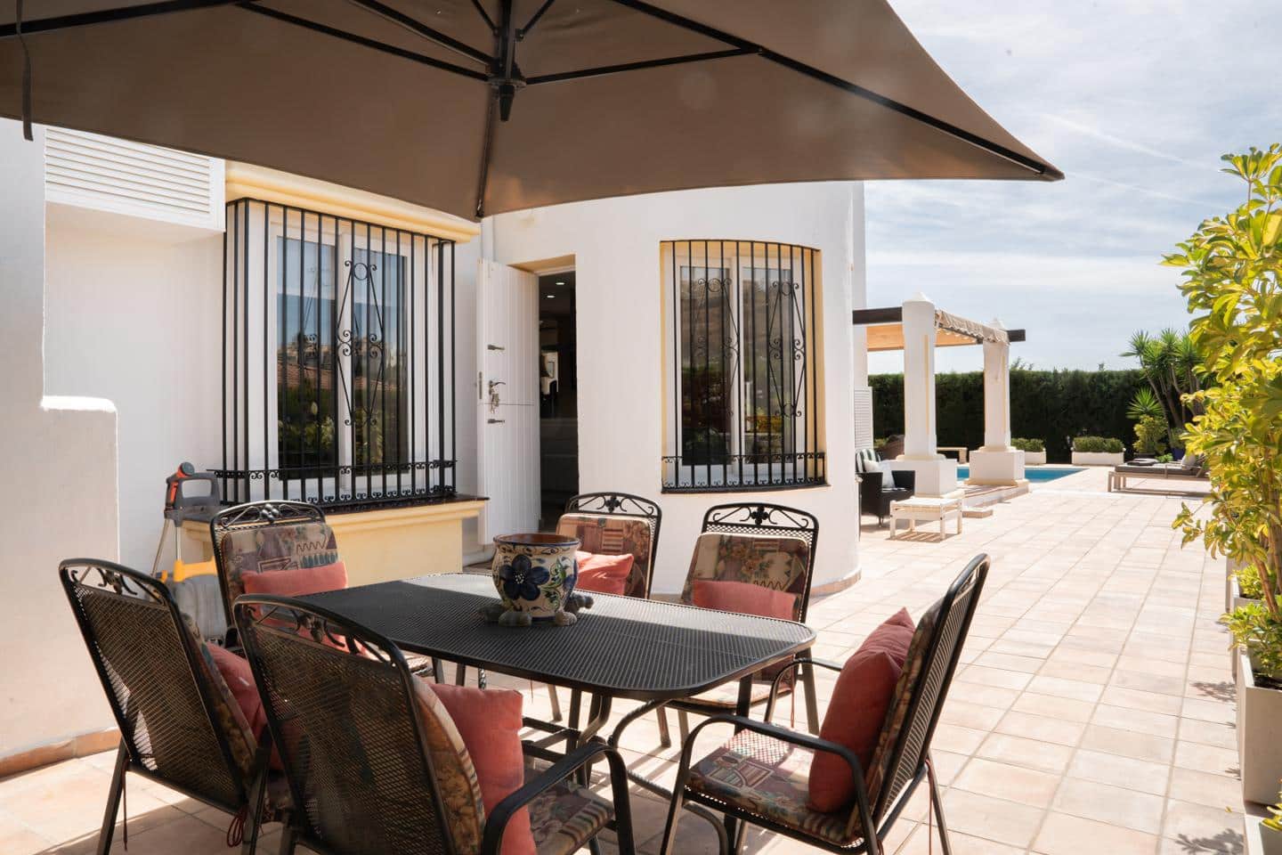 4 slaapkamer Villa te koop in Benahavis met zwembad garage - € 1.495.000 (Ref: 9201524)