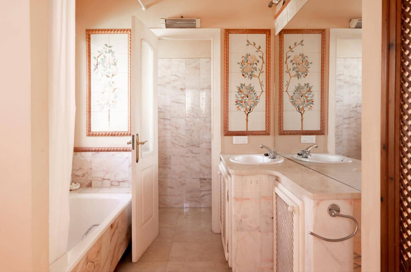 4 chambre Villa/Maison à vendre à El Paraiso avec piscine garage - 2 000 000 € (Ref: 9201526)