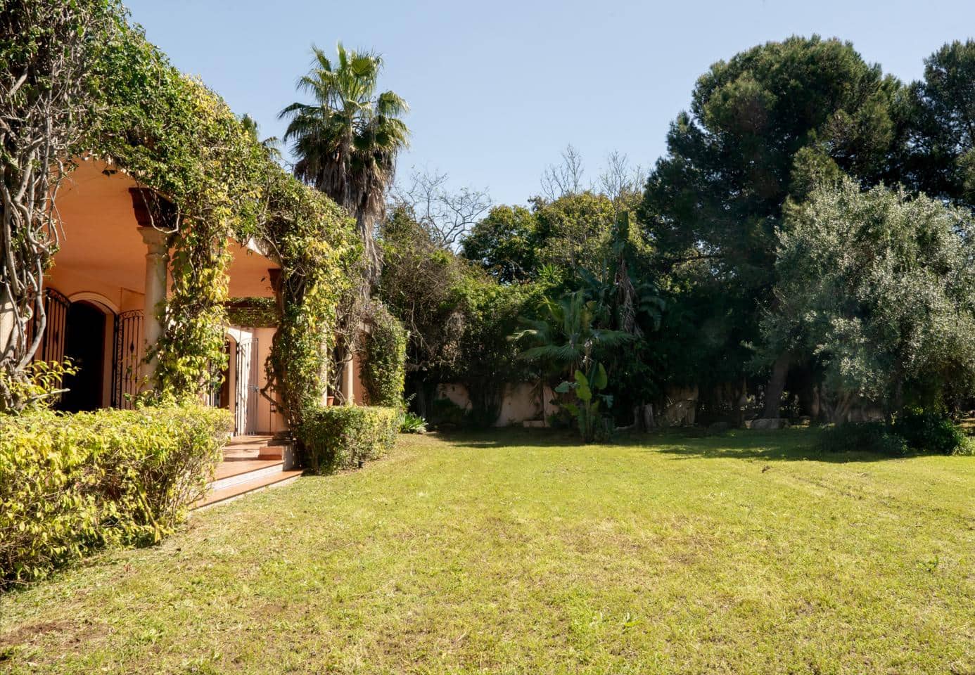 4 chambre Villa/Maison à vendre à El Paraiso avec piscine garage - 2 000 000 € (Ref: 9201526)